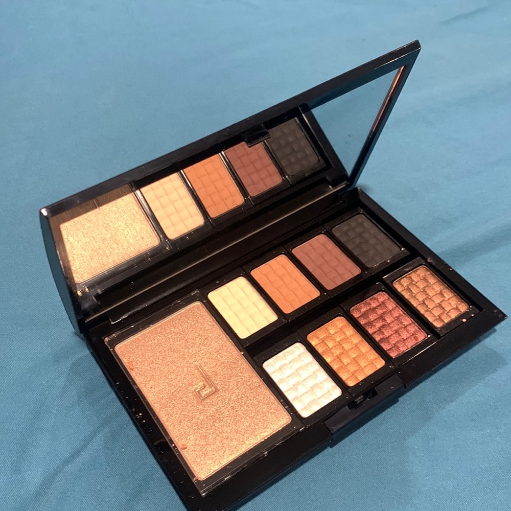 Doucce Freematic Pro palette